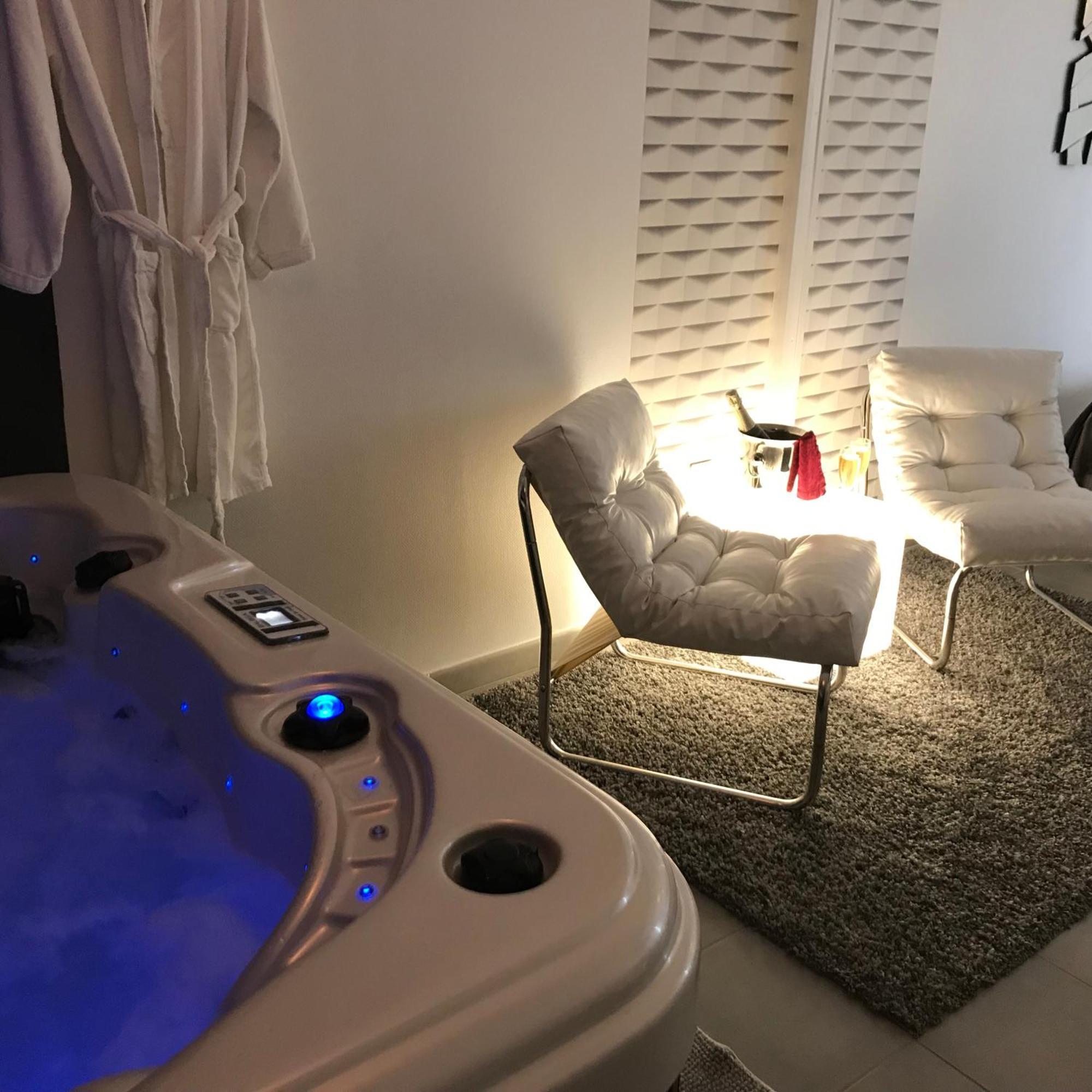 Le Relais De La Hardiesse 6Km Mont St Michel - Chambres Doubles - Suite Spa Privatif Courtils ห้อง รูปภาพ